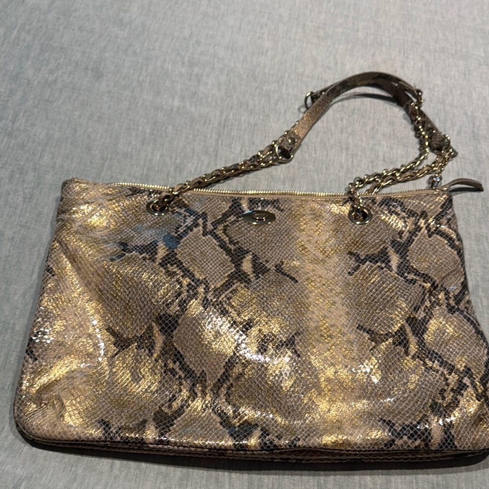 DKNY Elegant Gold and Black Genuine Leather Snakeskin Women’s Bag - Picture 14 of 16